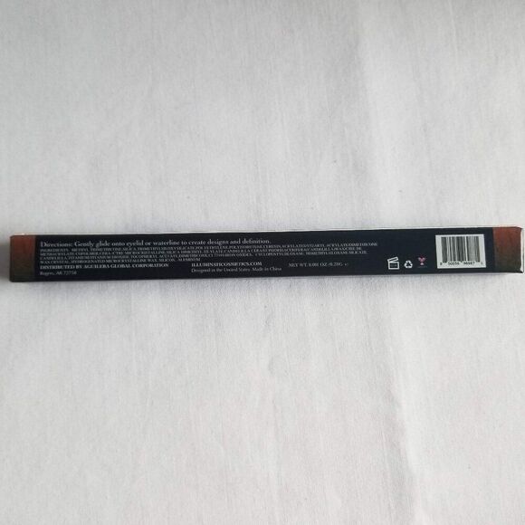 Illuminati Cosmetics - Multi-Chrome Gel Eyeliner in Prime - Picture 4 of 9